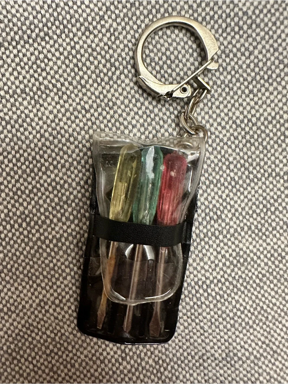 Vintage- Multi-Color Mini Screwdriver Keychain Set - keychain